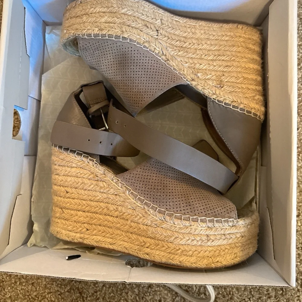 Marc Fisher Platform strappy sandals